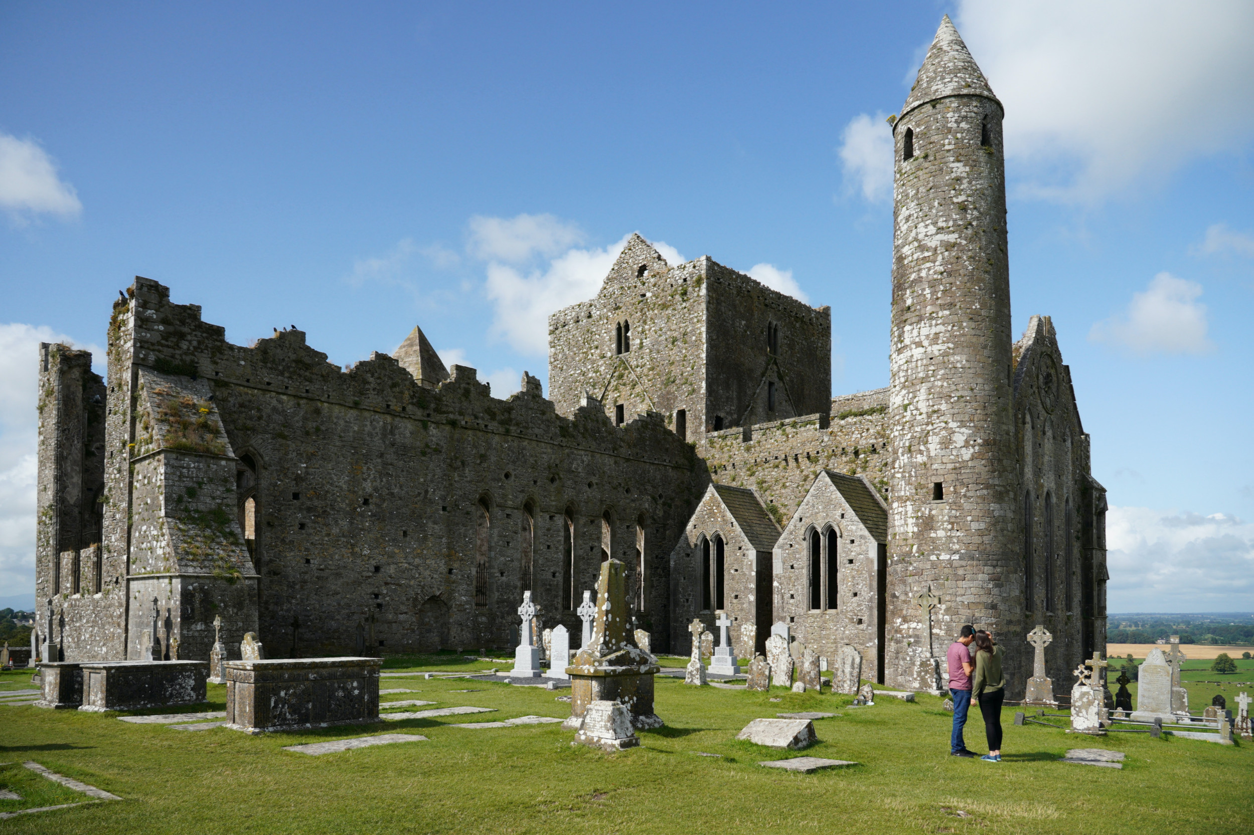 Rock-of-Cashel #B ingo-doerrie-MAs v4Fj7P0-unsplash