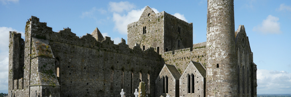 Rock-of-Cashel #B ingo-doerrie-MAs v4Fj7P0-unsplash